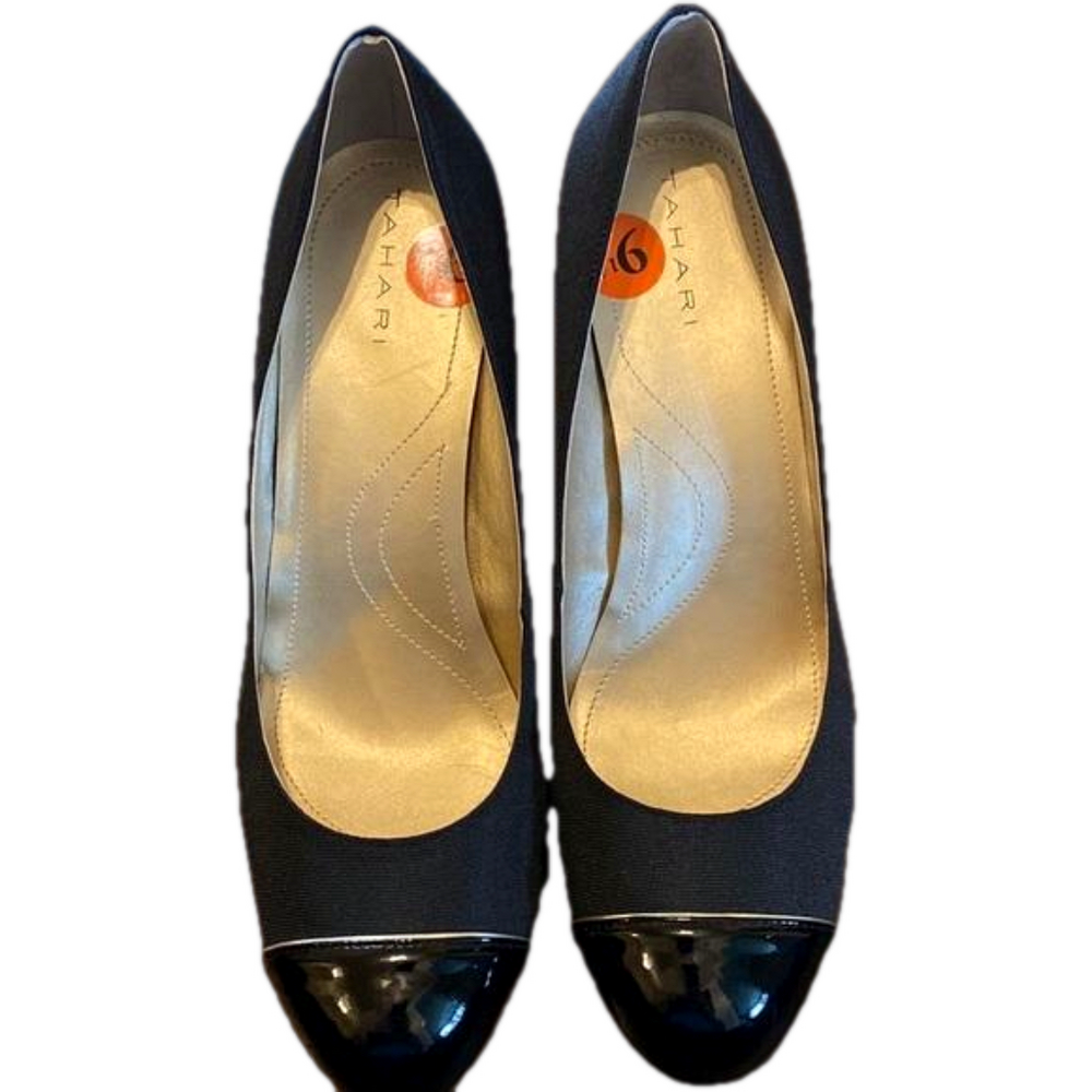Tahari Laurie black pumps.